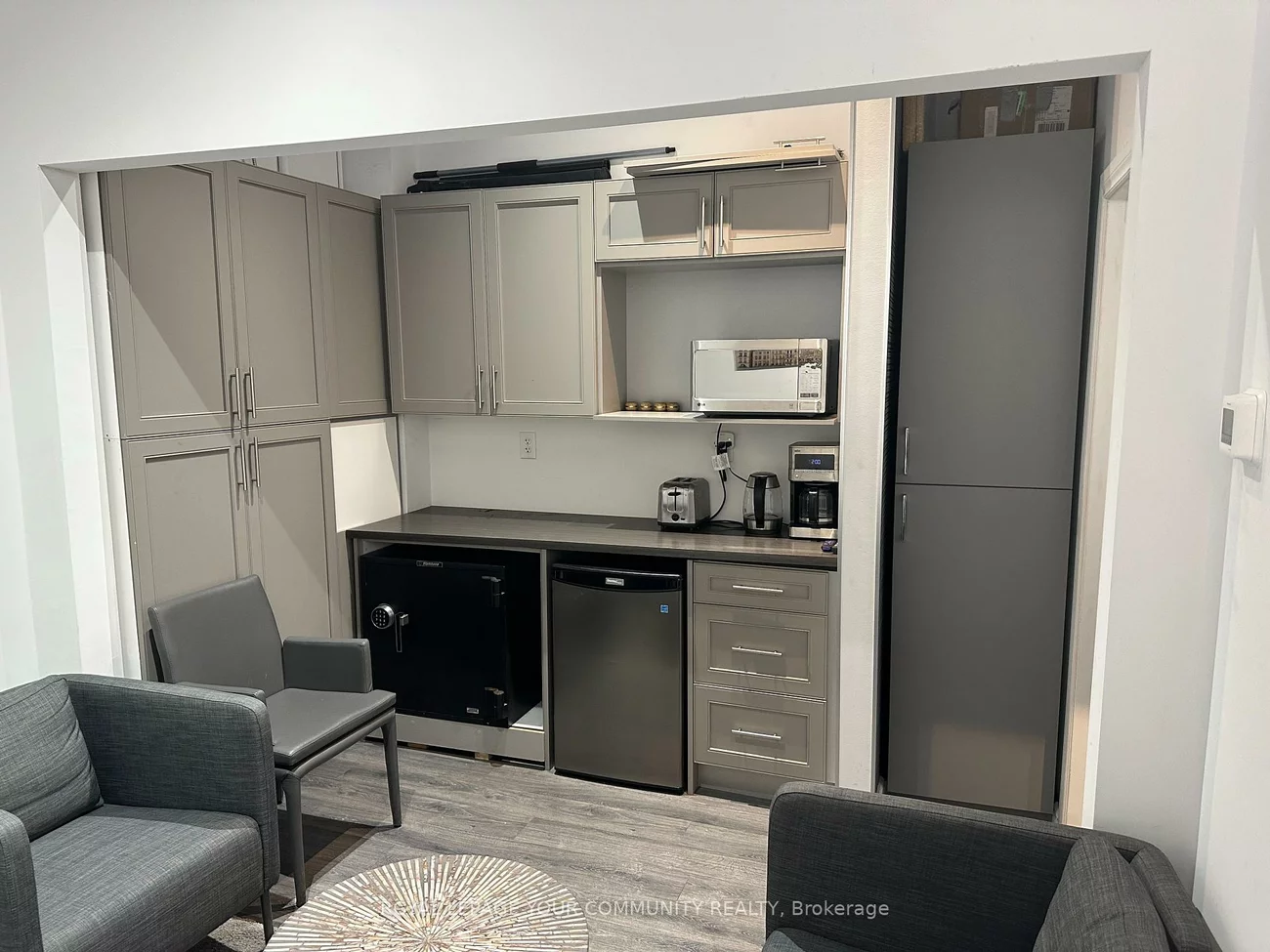 7181, Yonge, Thornhill, Markham