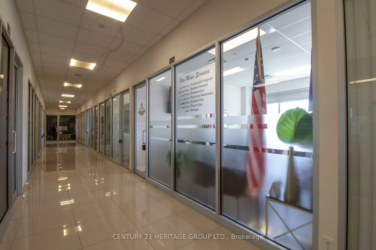 7163, Yonge, Thornhill, Markham