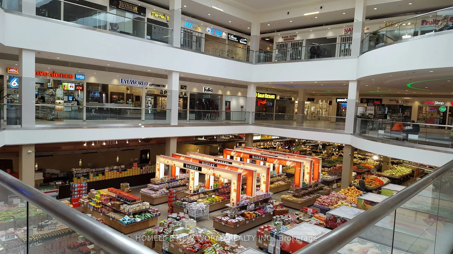 7181, Yonge, Thornhill, Markham