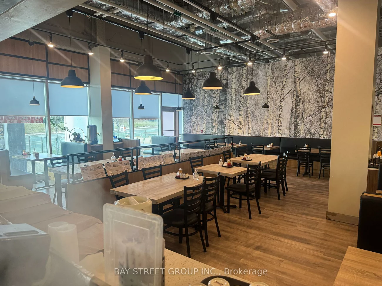 9390, Woodbine, Cachet, Markham