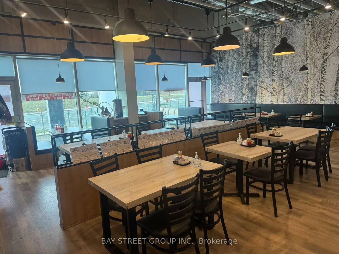 9390, Woodbine, Cachet, Markham
