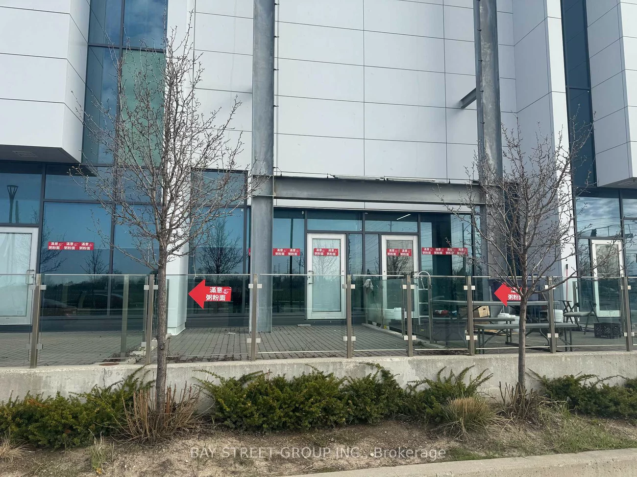 9390, Woodbine, Cachet, Markham