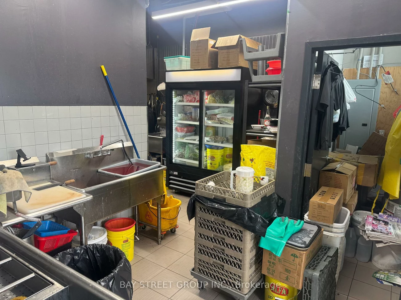 9390, Woodbine, Cachet, Markham