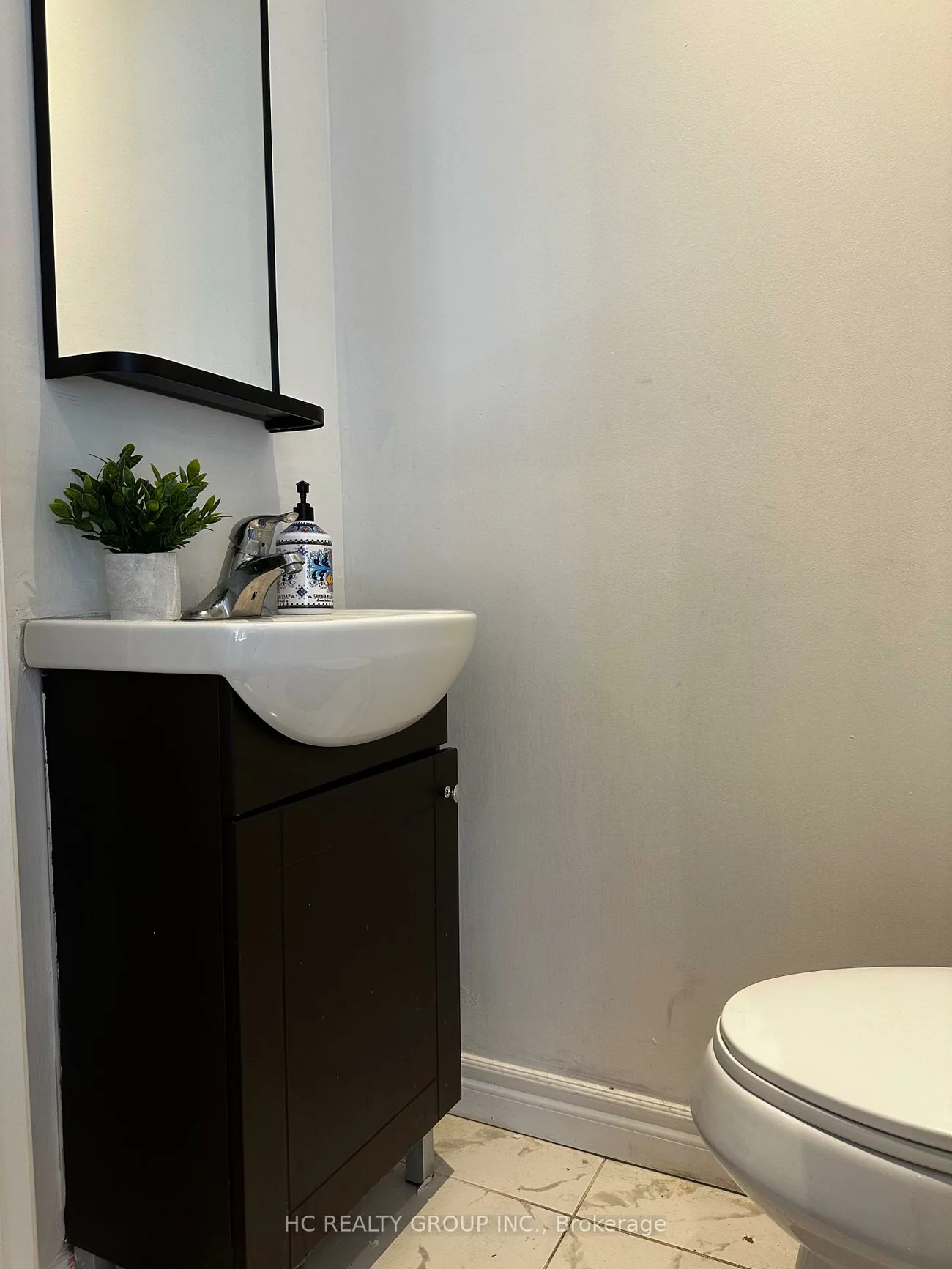 40, NEW DELHI, Cedarwood, Markham