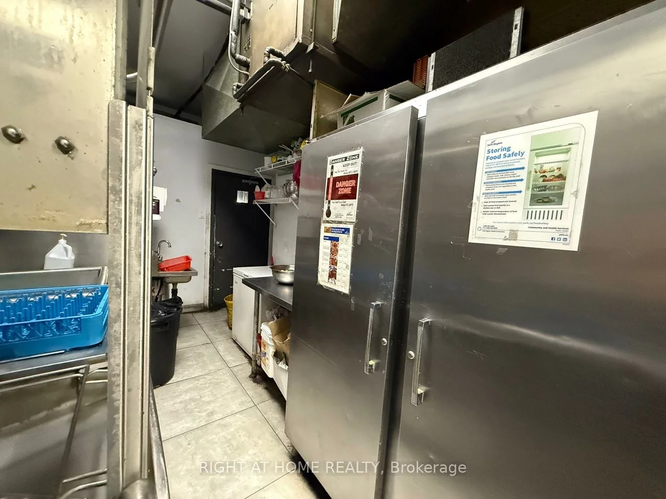 7057, Yonge, Grandview, Markham