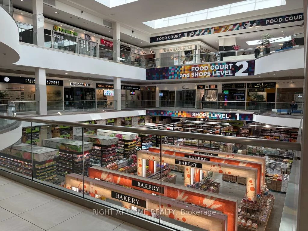 7181, Yonge, Thornhill, Markham