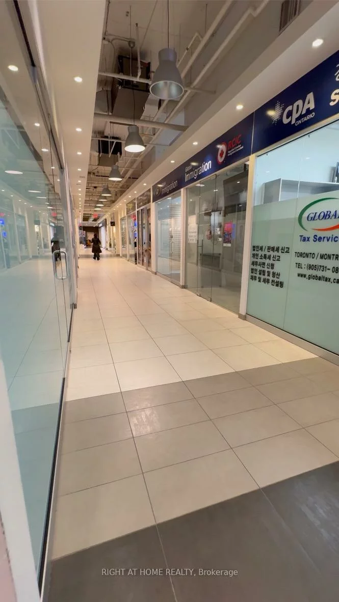 7181, Yonge, Thornhill, Markham