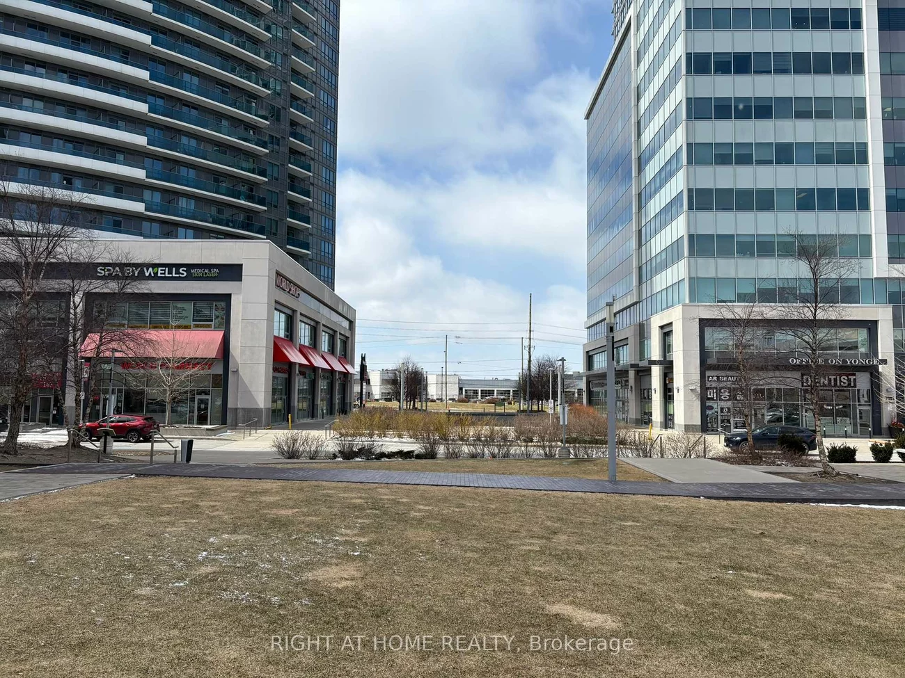 7181, Yonge, Thornhill, Markham