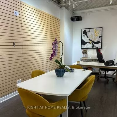 7181, Yonge, Thornhill, Markham