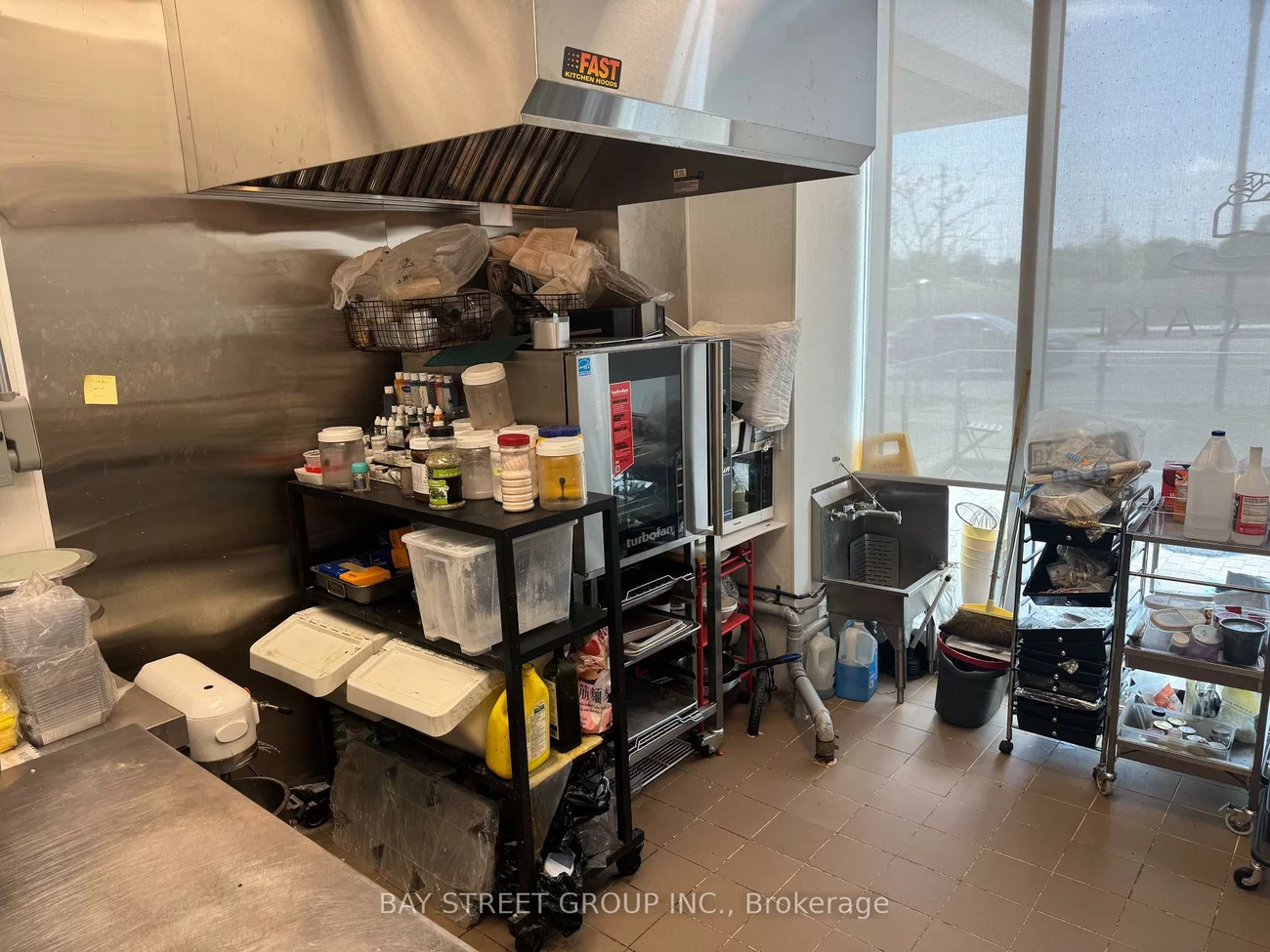 9390, woodbine, Cachet, Markham