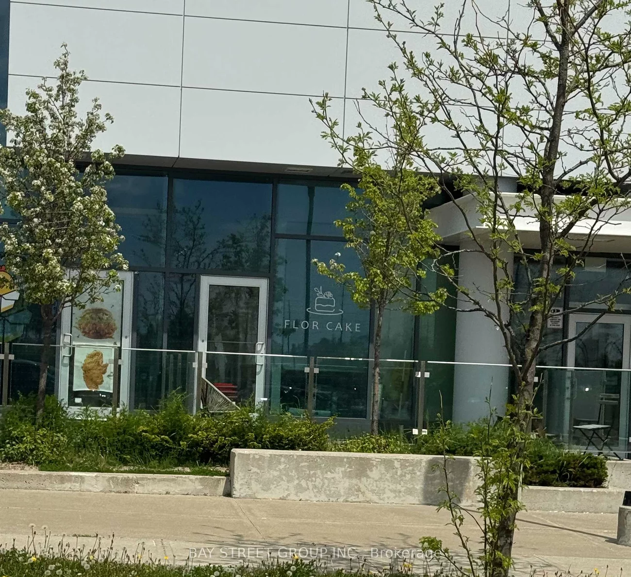 9390, woodbine, Cachet, Markham