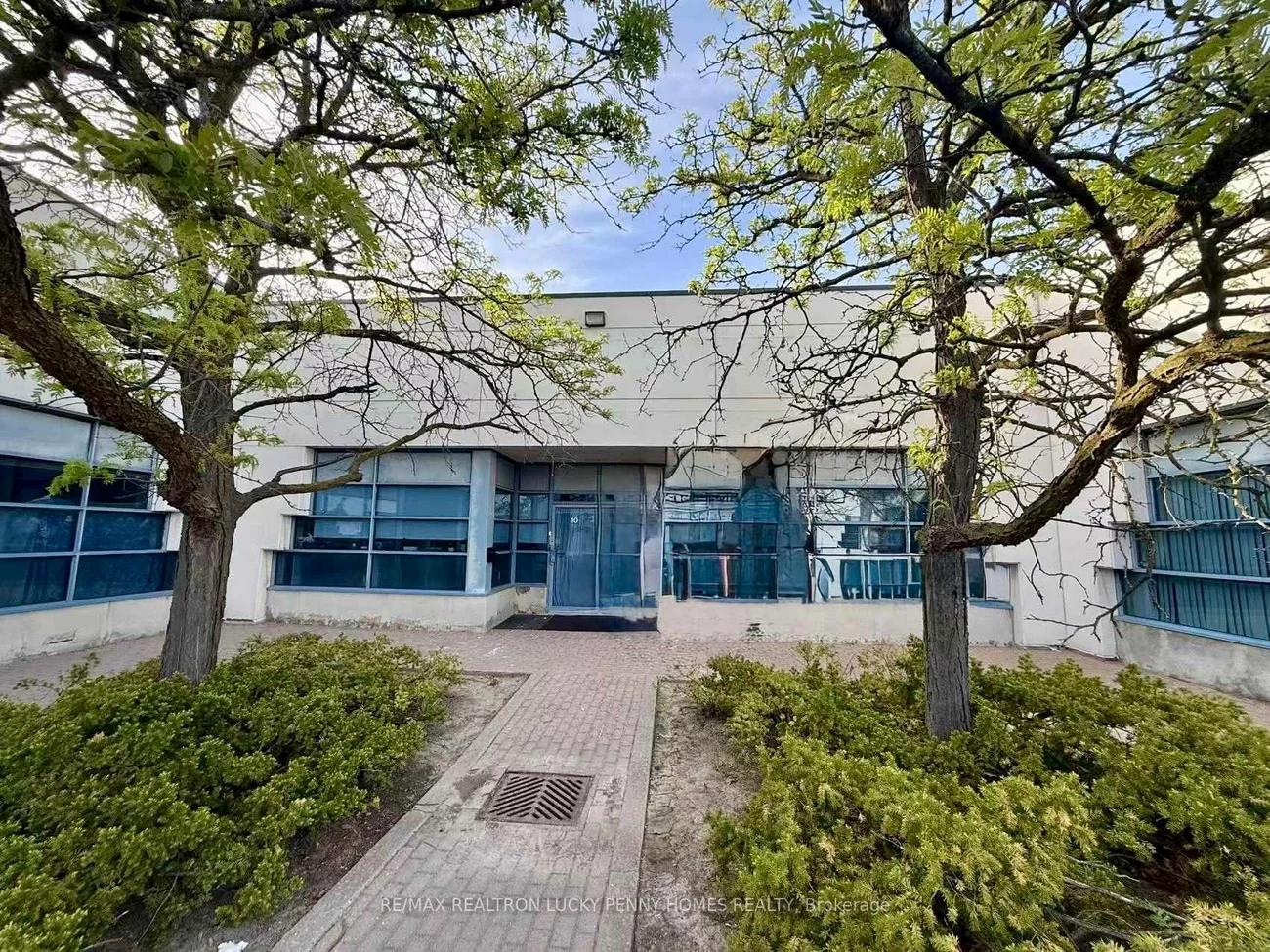 95, Royal Crest, Milliken Mills West, Markham