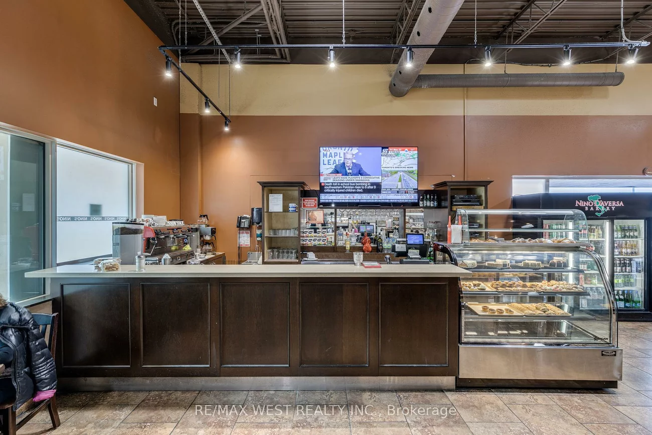 7287, Yonge, Thornhill, Markham