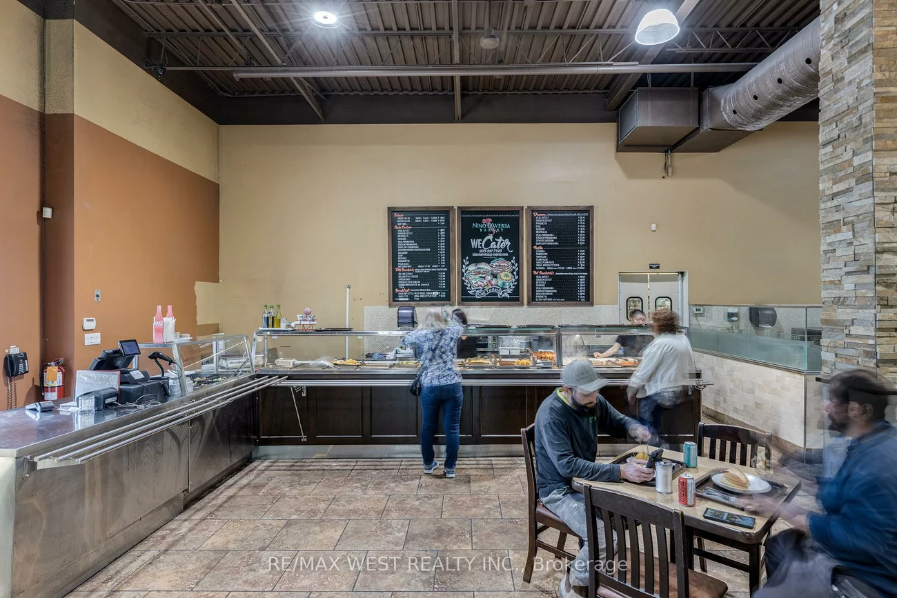 7287, Yonge, Thornhill, Markham