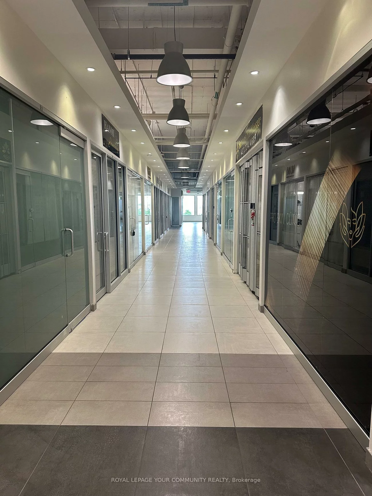 7181, Yonge, Thornhill, Markham