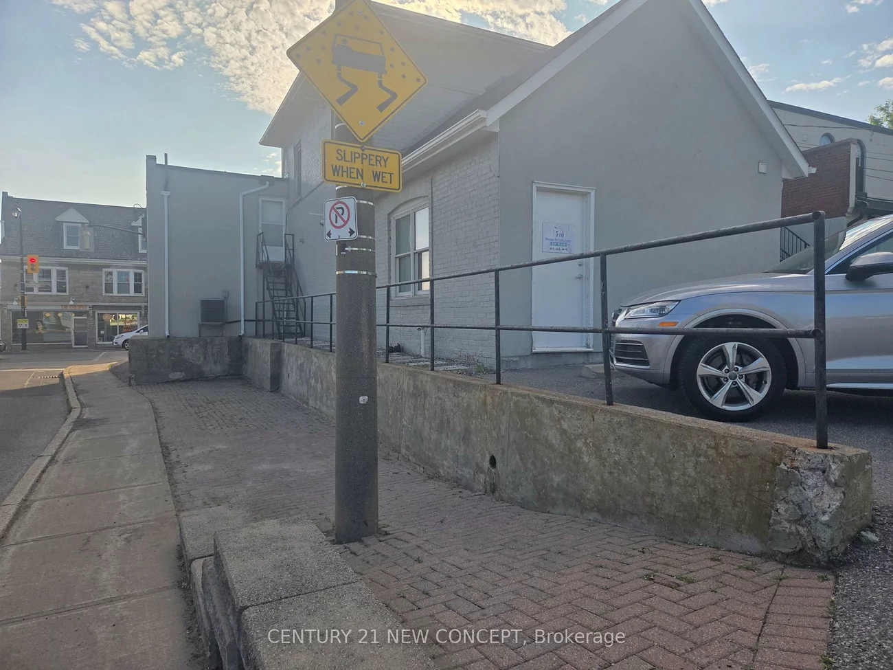 107, Main, Markham Village, Markham