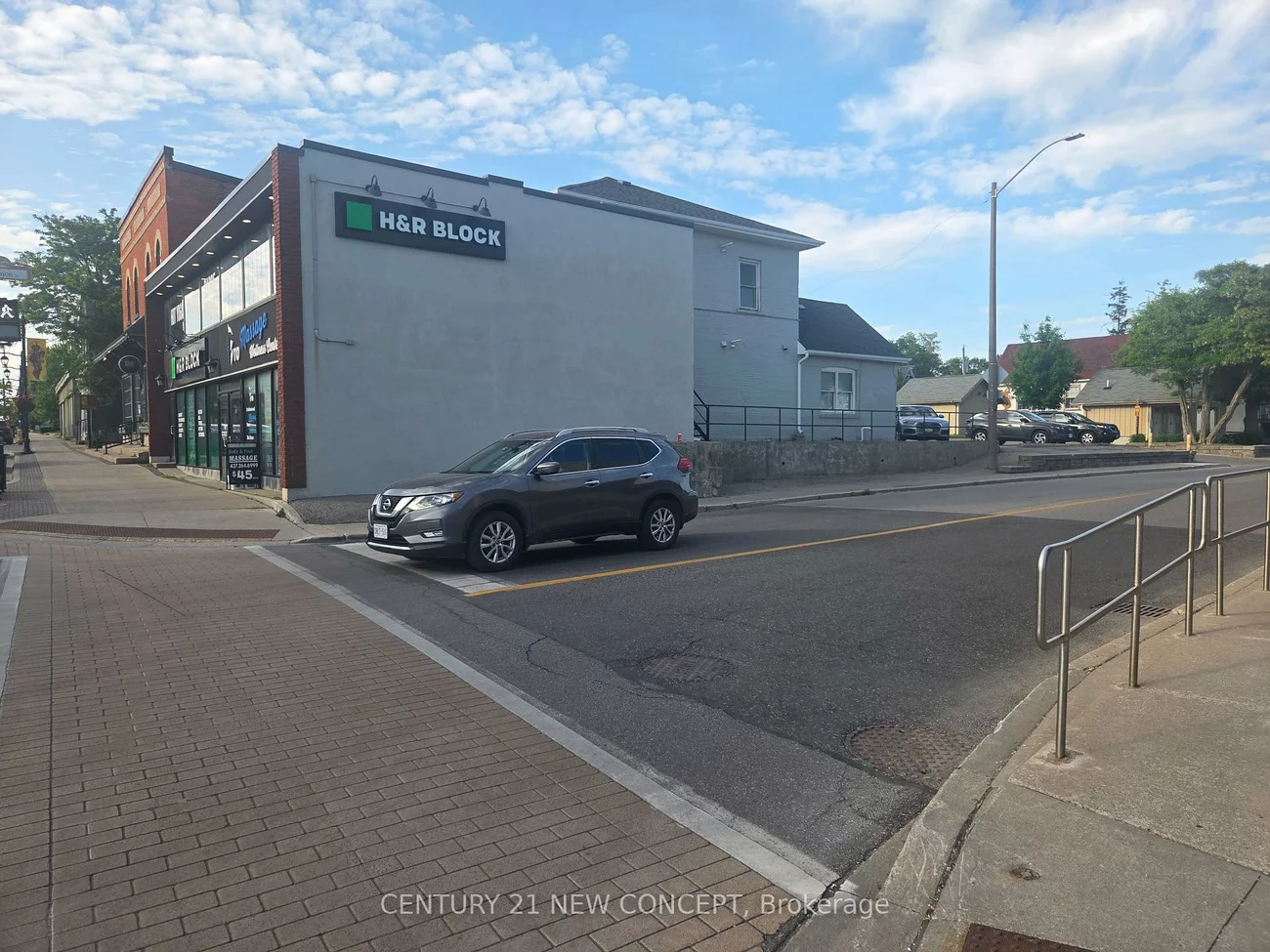 107, Main, Markham Village, Markham