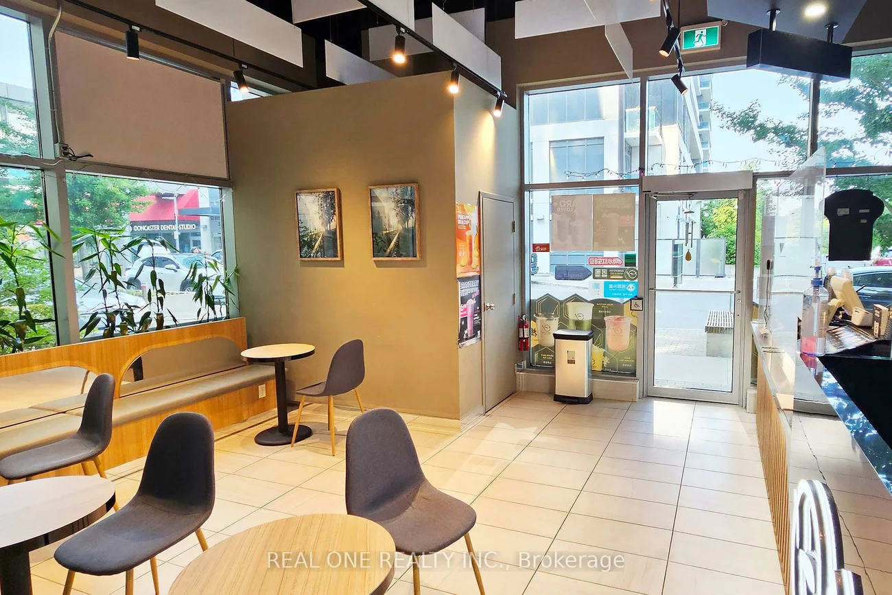 7163, Yonge, Thornhill, Markham