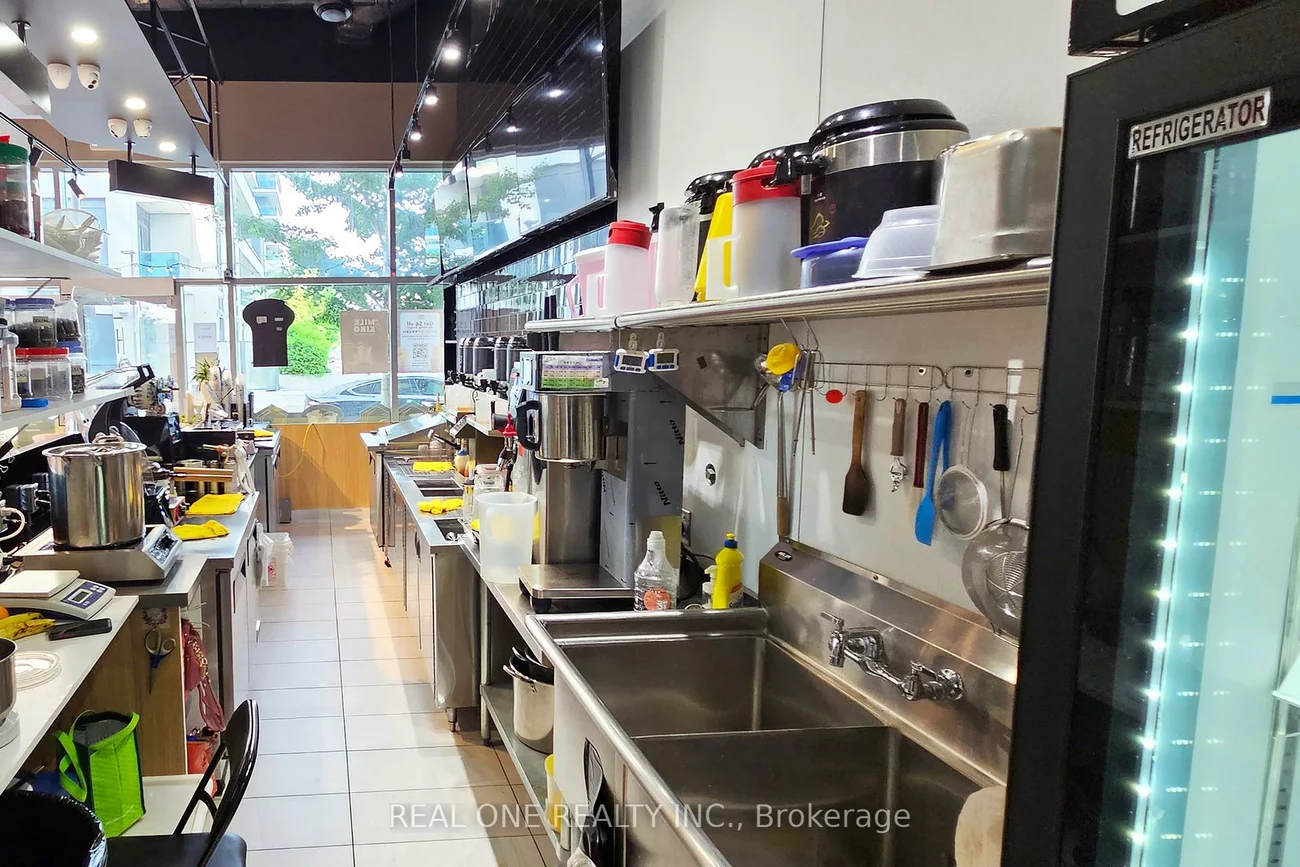 7163, Yonge, Thornhill, Markham