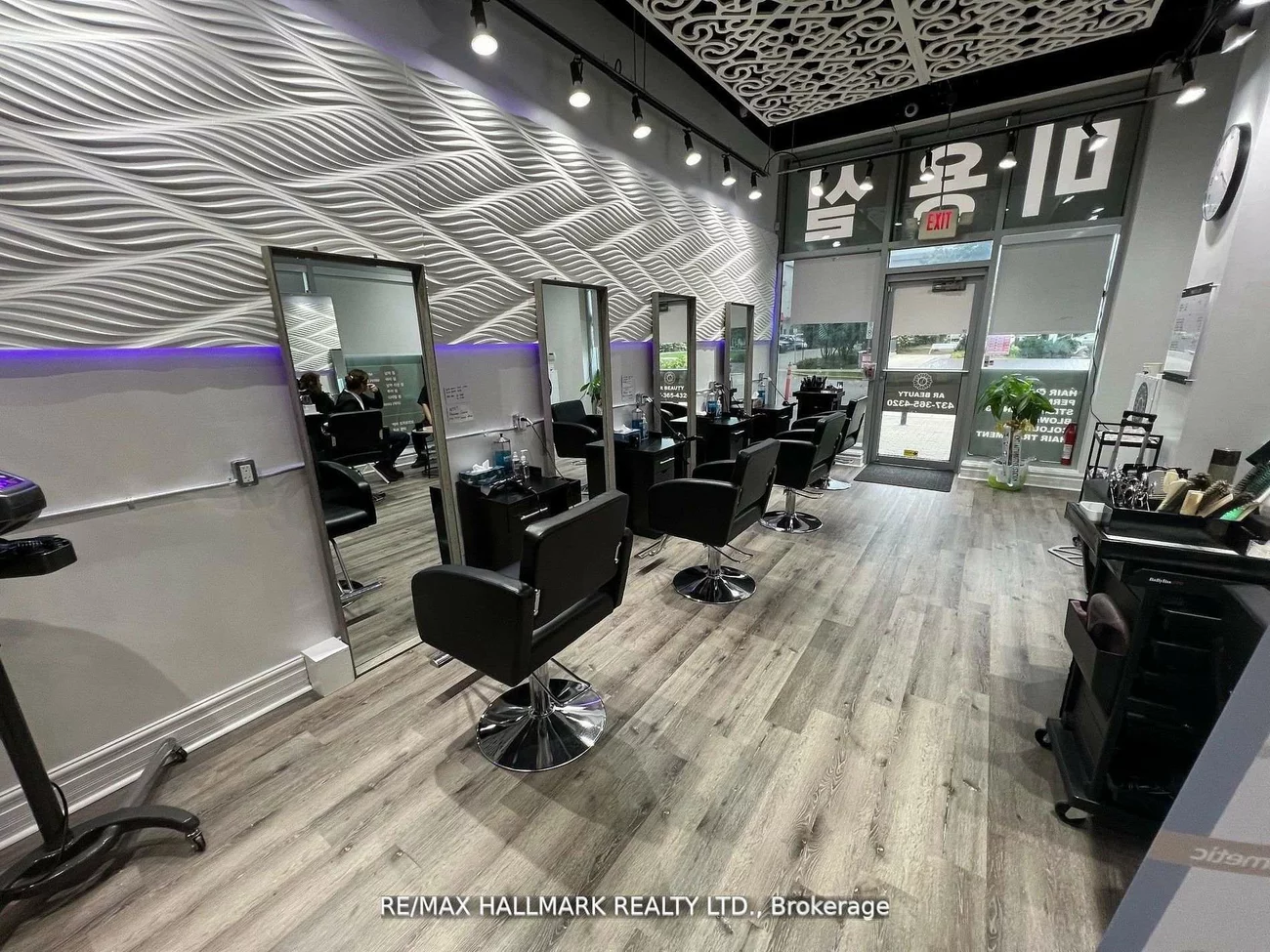 7191, YONGE, Thornhill, Markham