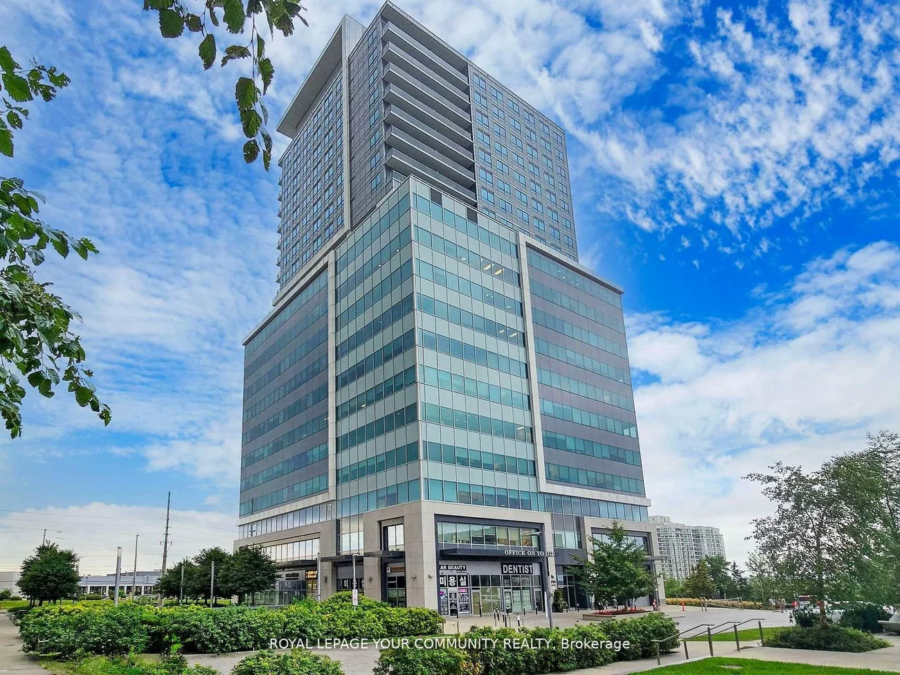 7191, Yonge, Thornhill, Markham