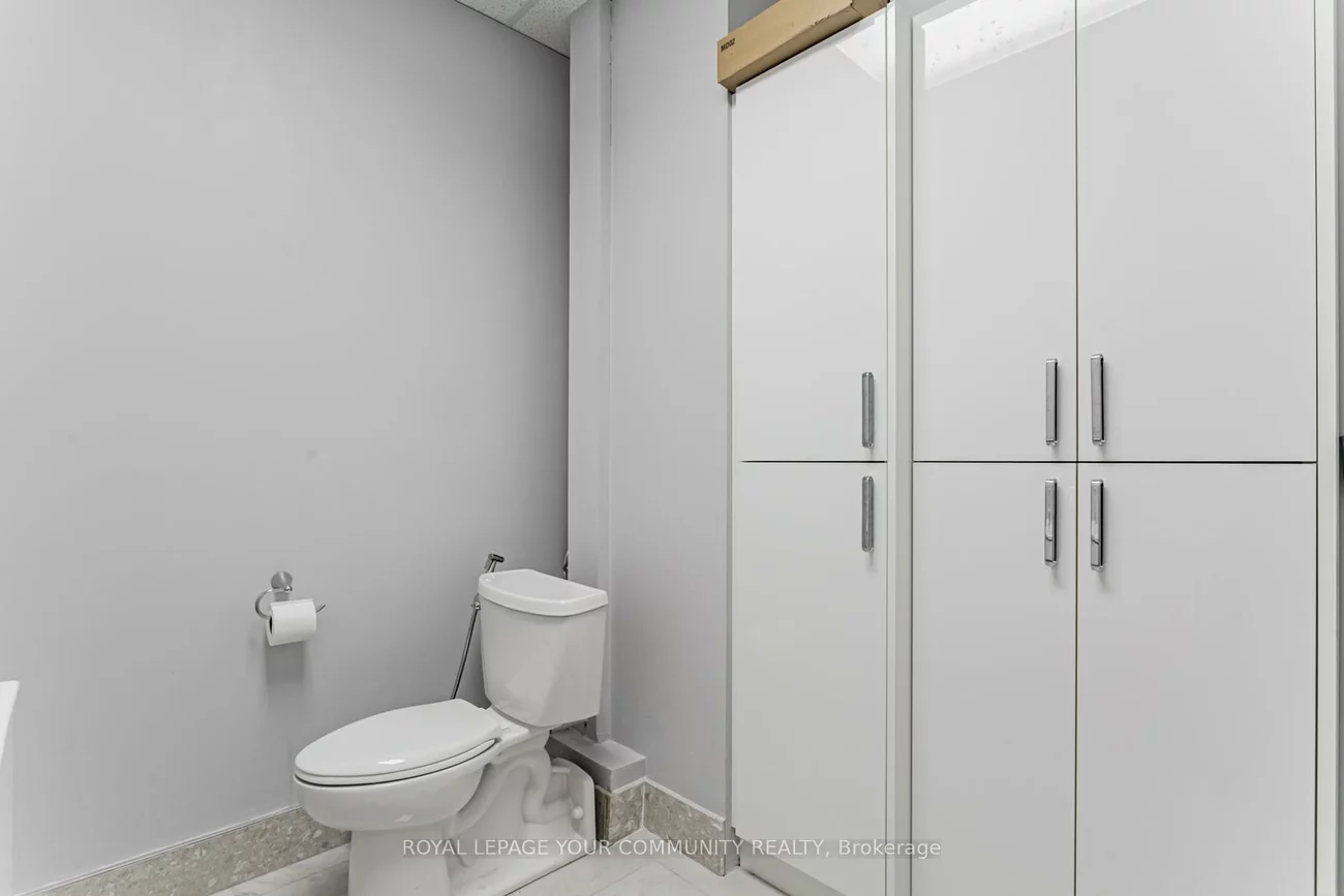 7191, Yonge, Thornhill, Markham