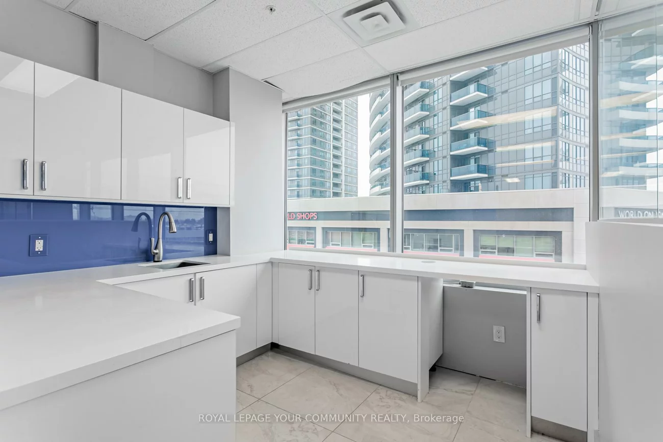7191, Yonge, Thornhill, Markham