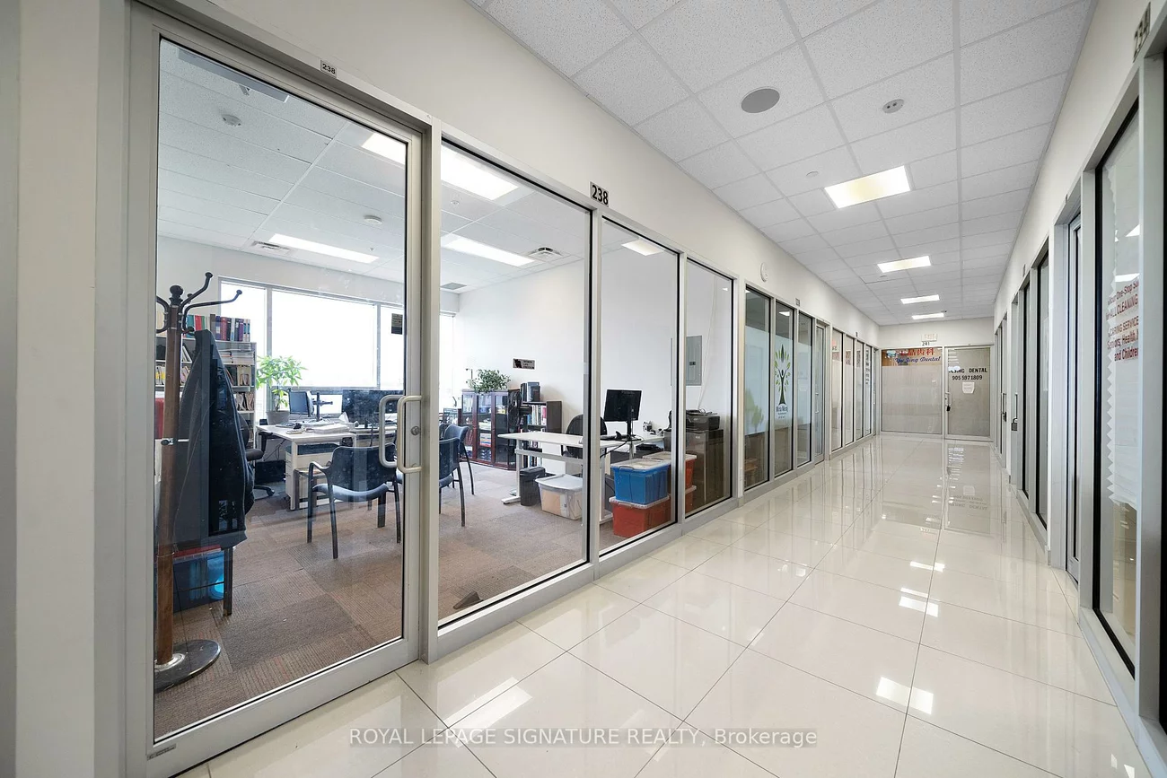 7163, Yonge, Thornhill, Markham