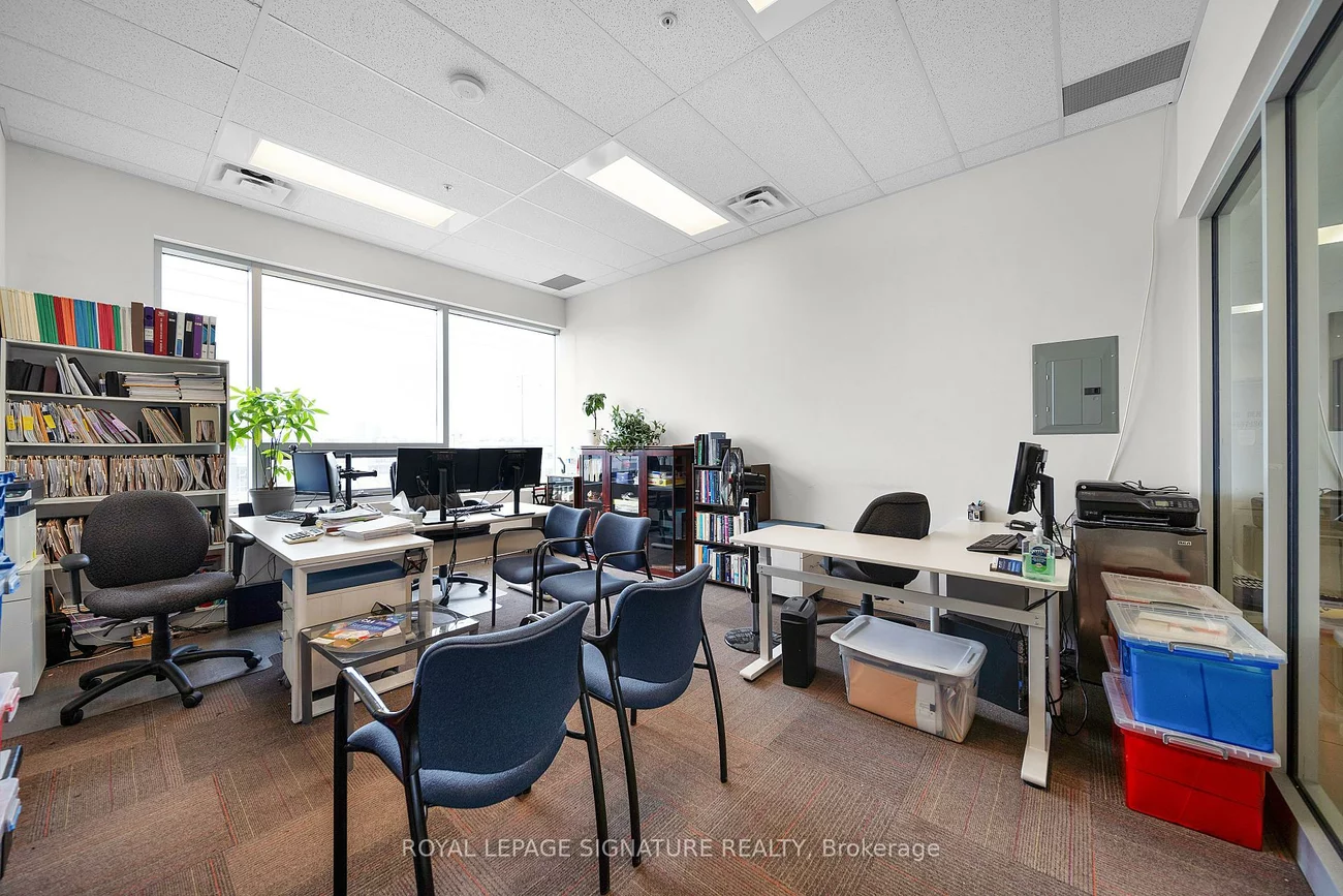 7163, Yonge, Thornhill, Markham