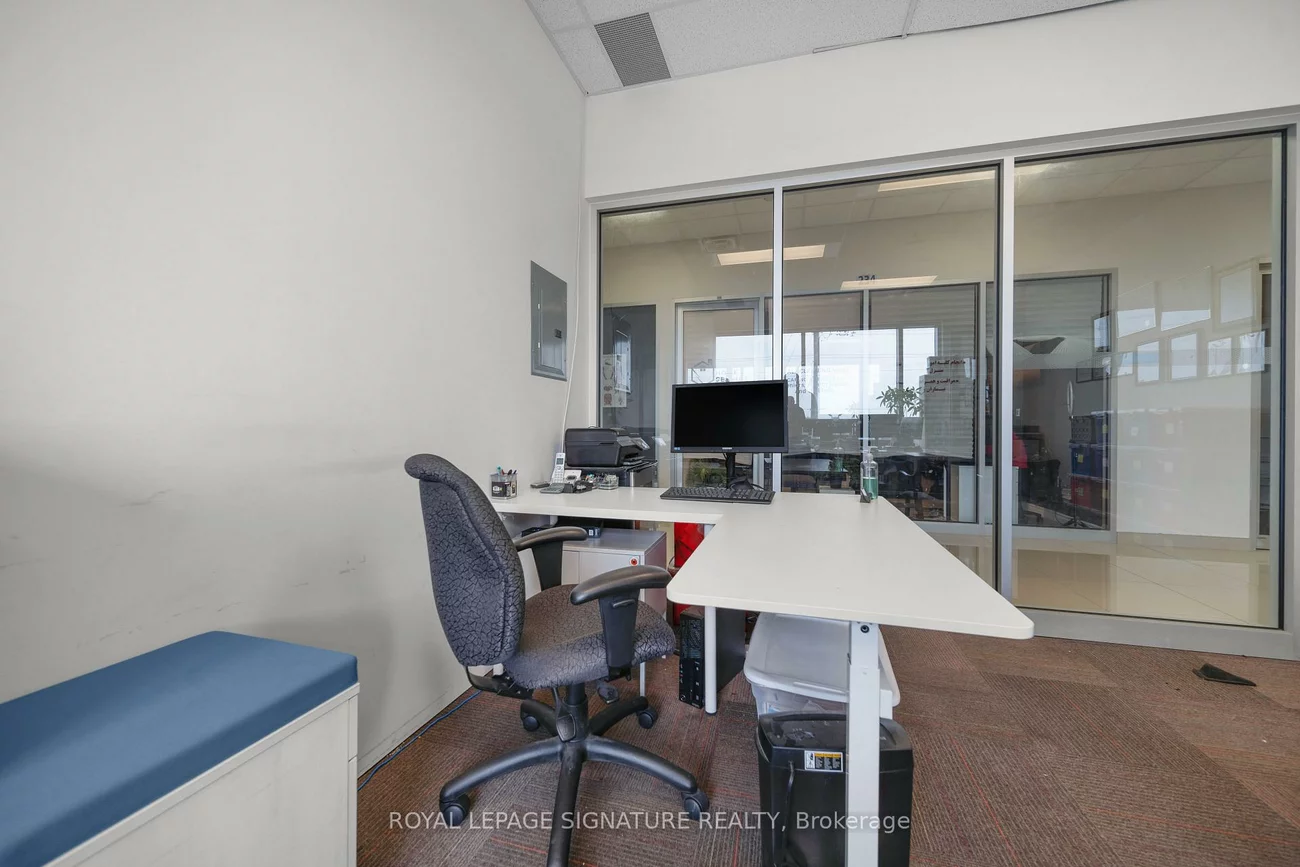 7163, Yonge, Thornhill, Markham