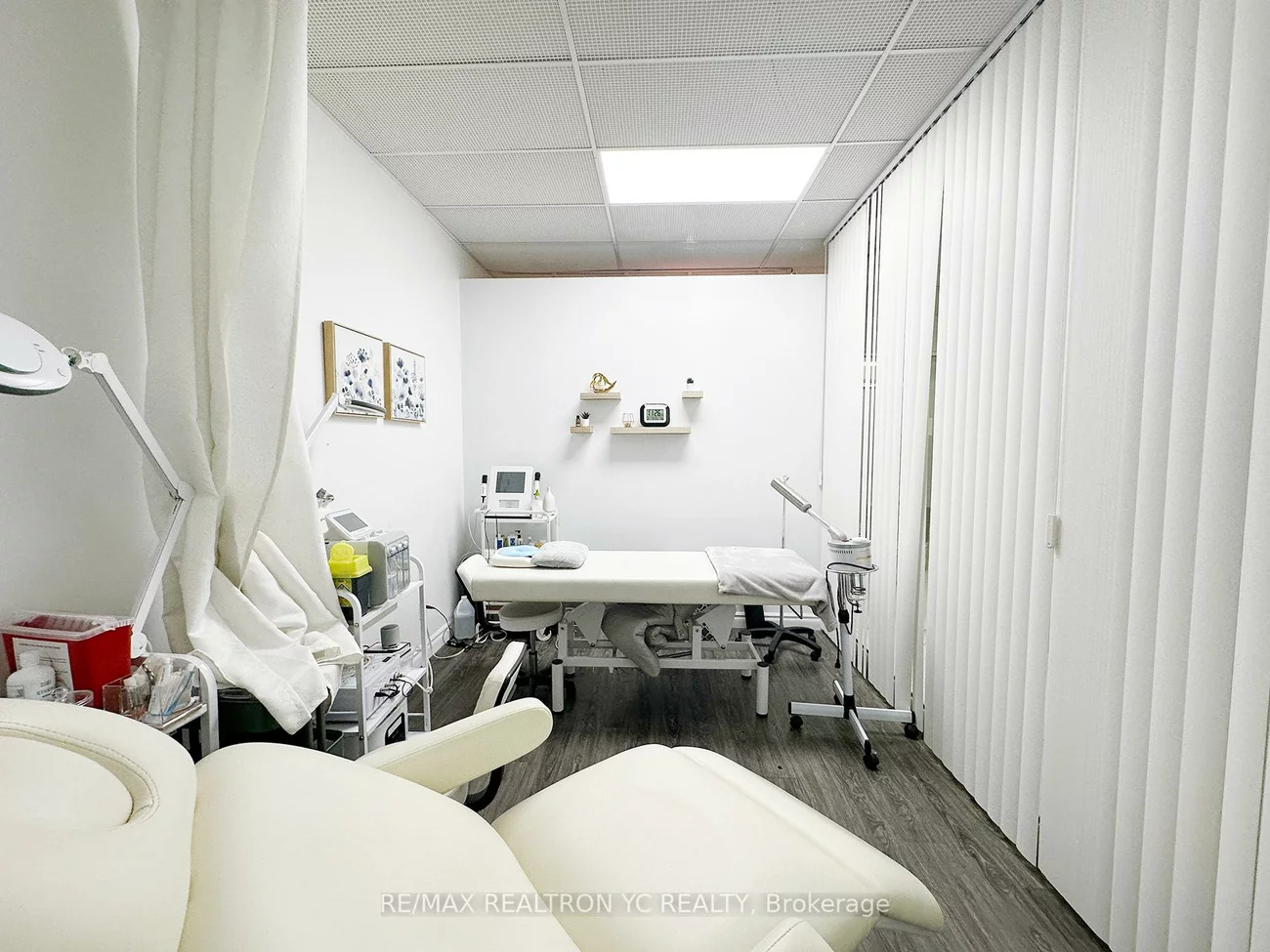 7181, Yonge, Thornhill, Markham
