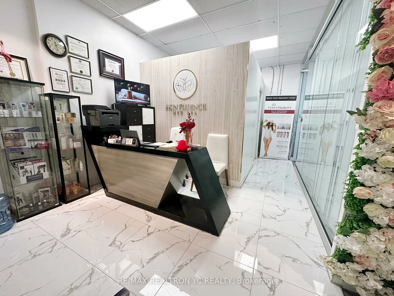 7181, Yonge, Thornhill, Markham
