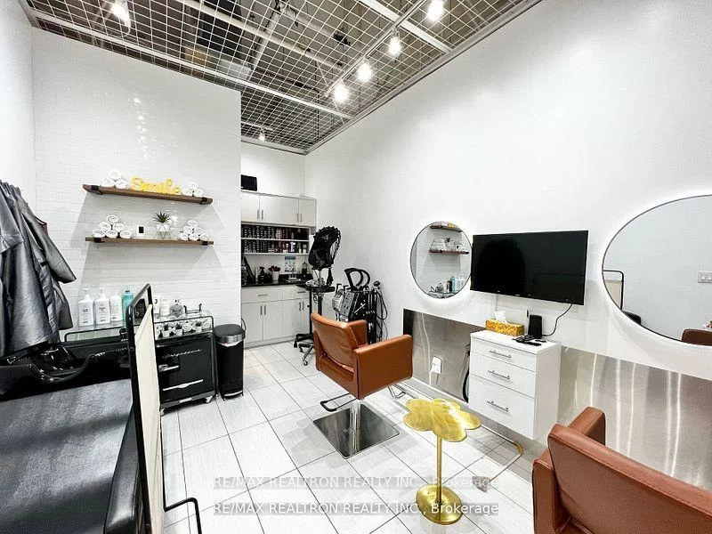 7181, Yonge, Grandview, Markham
