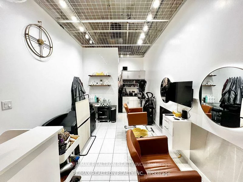 7181, Yonge, Grandview, Markham