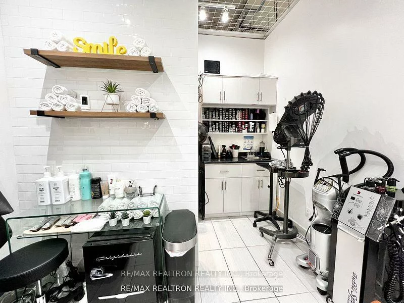 7181, Yonge, Grandview, Markham