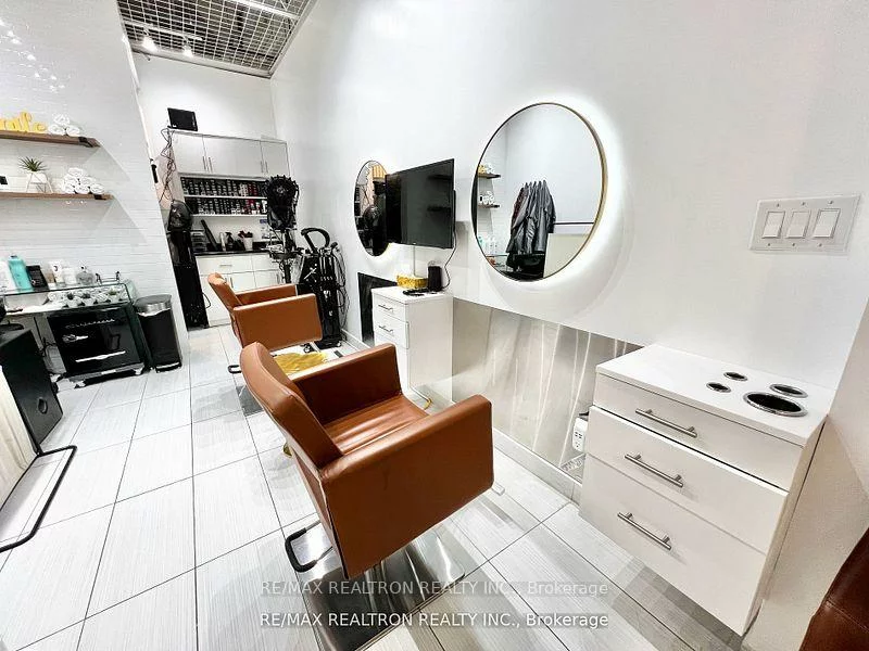 7181, Yonge, Grandview, Markham