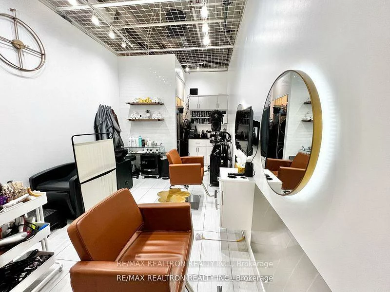 7181, Yonge, Grandview, Markham