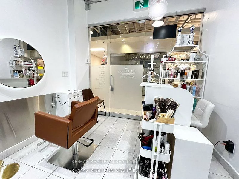 7181, Yonge, Grandview, Markham