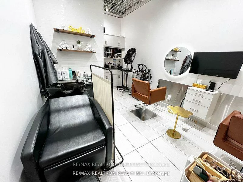 7181, Yonge, Grandview, Markham