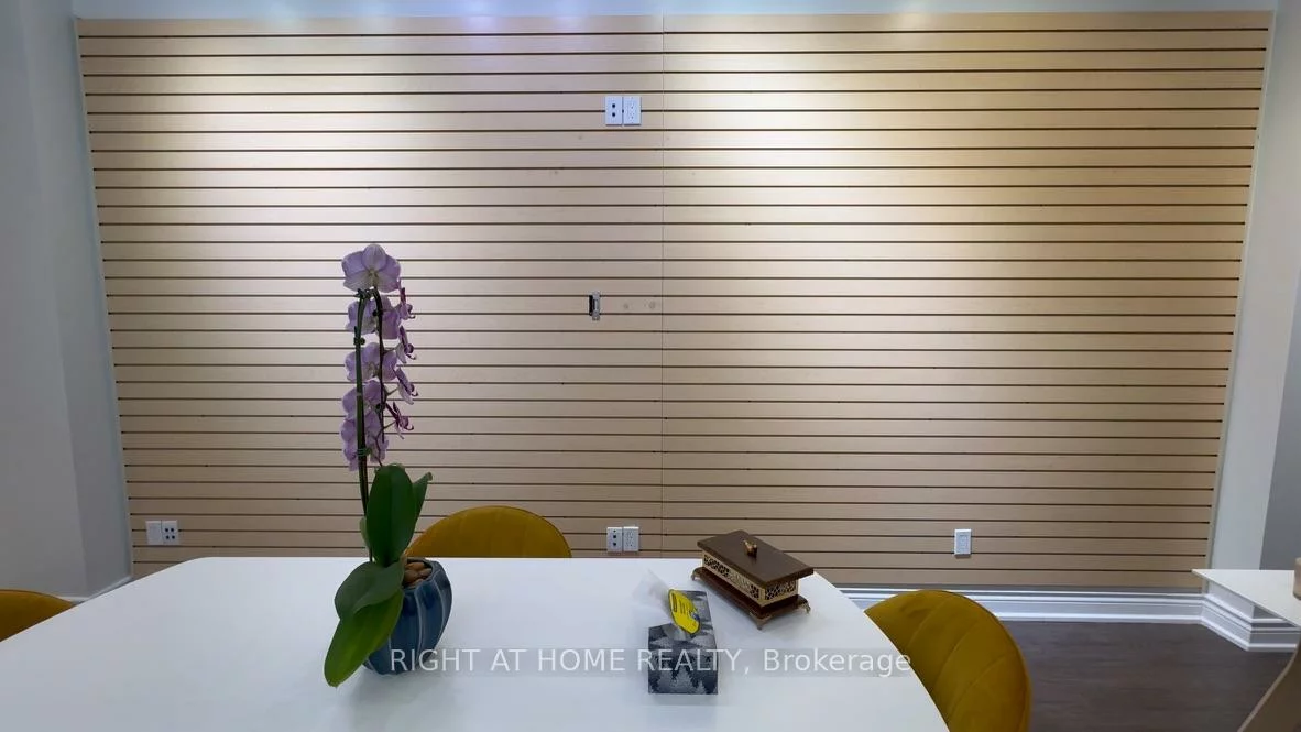 7181, Yonge, Grandview, Markham