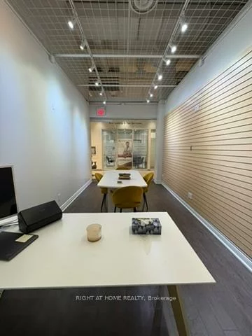 7181, Yonge, Grandview, Markham