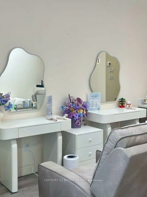7181, Yonge, Grandview, Markham