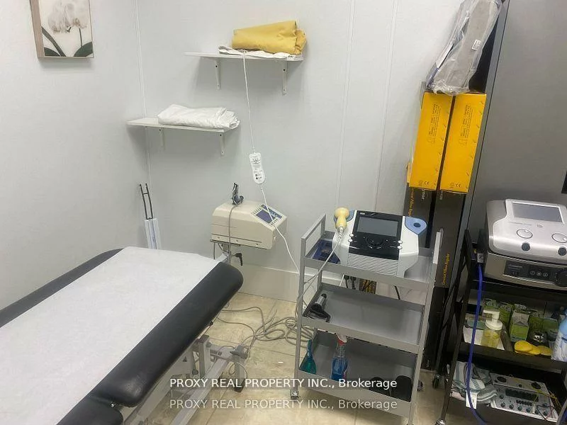 7181, Yonge, Grandview, Markham