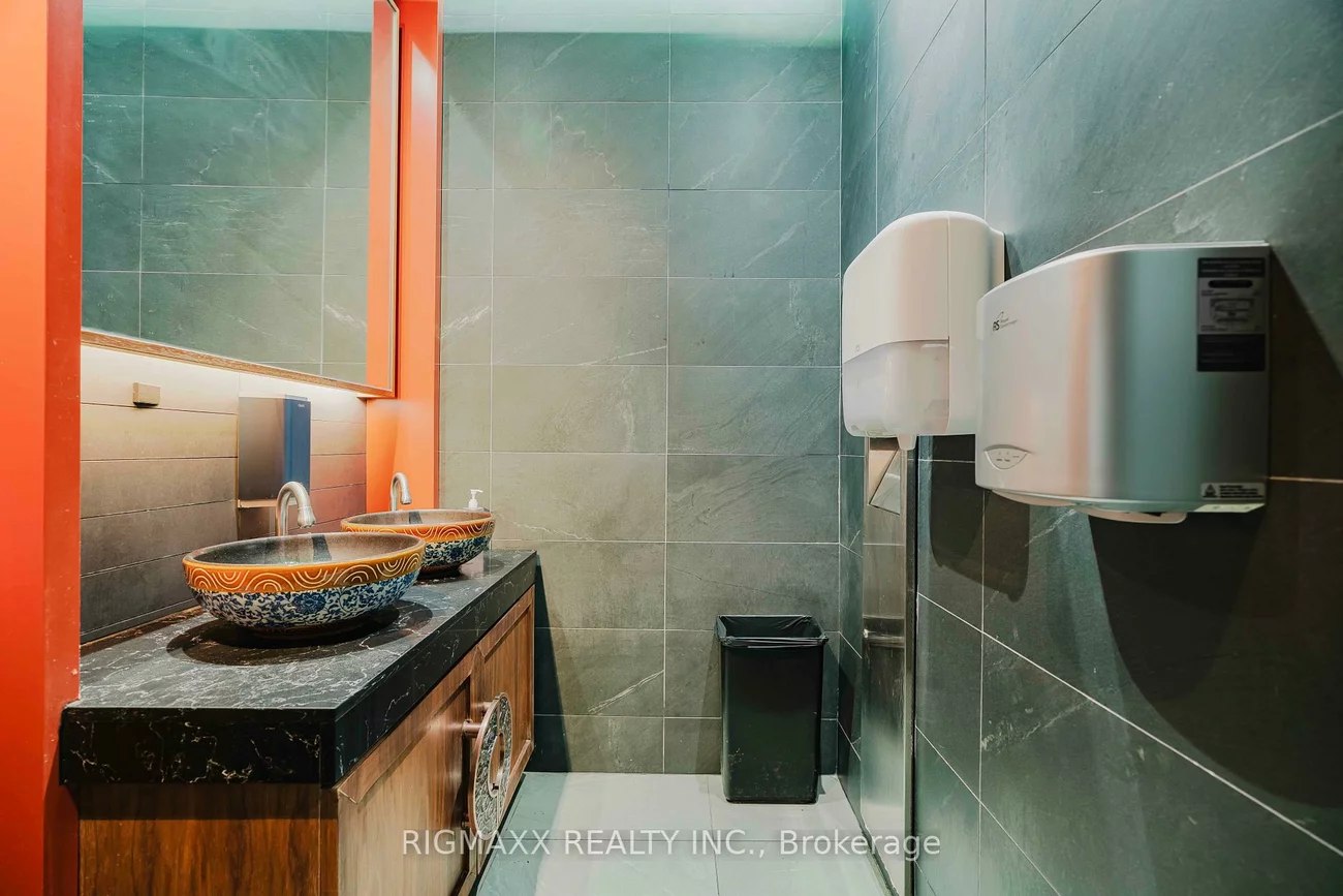 180, Steeles, Thornhill, Markham