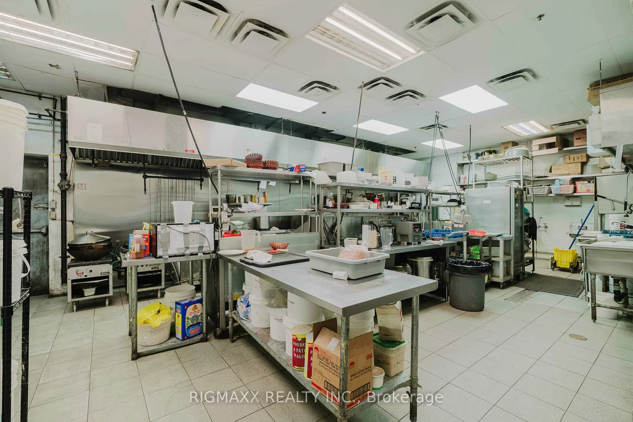 180, Steeles, Thornhill, Markham