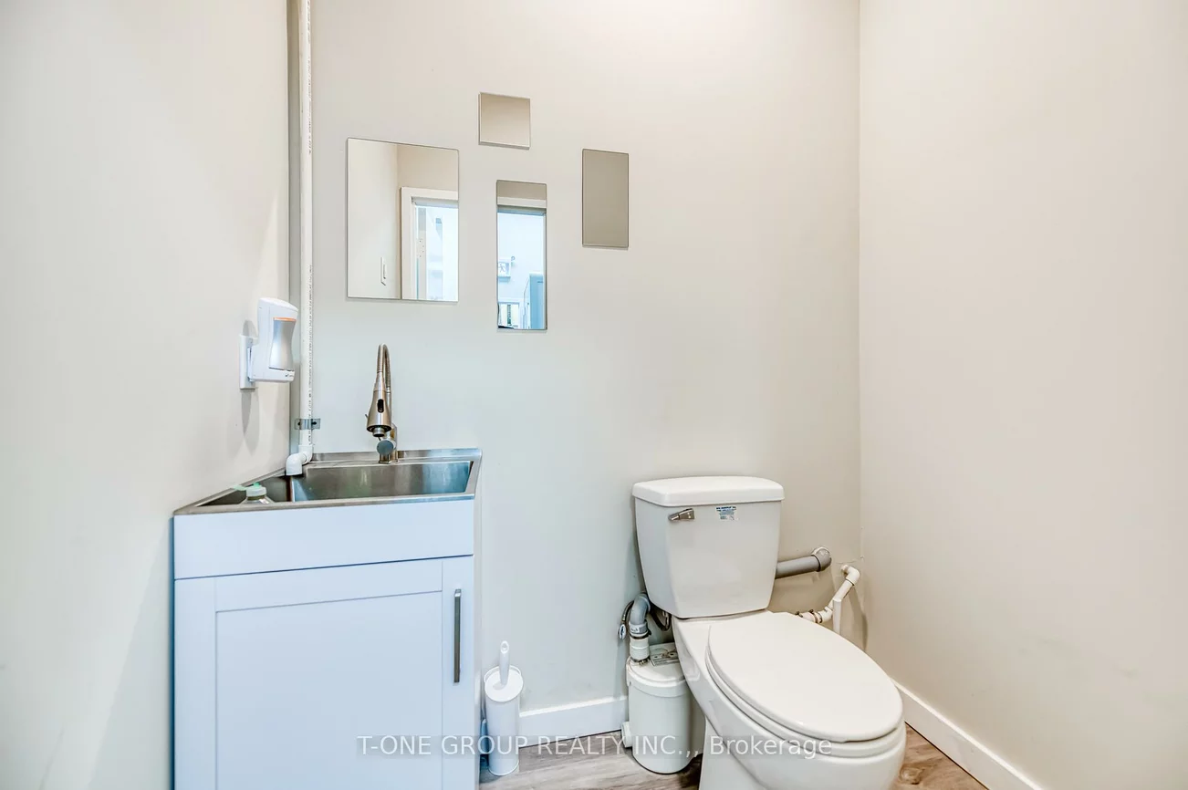 9560, Markham, Wismer, Markham