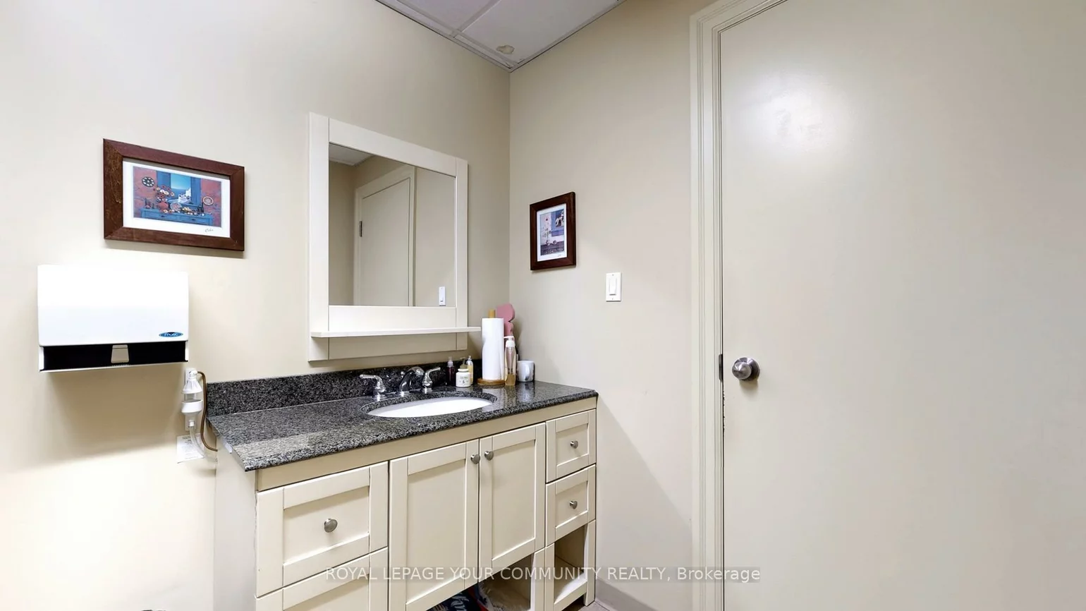 121, Robinson, Old Markham Village, Markham