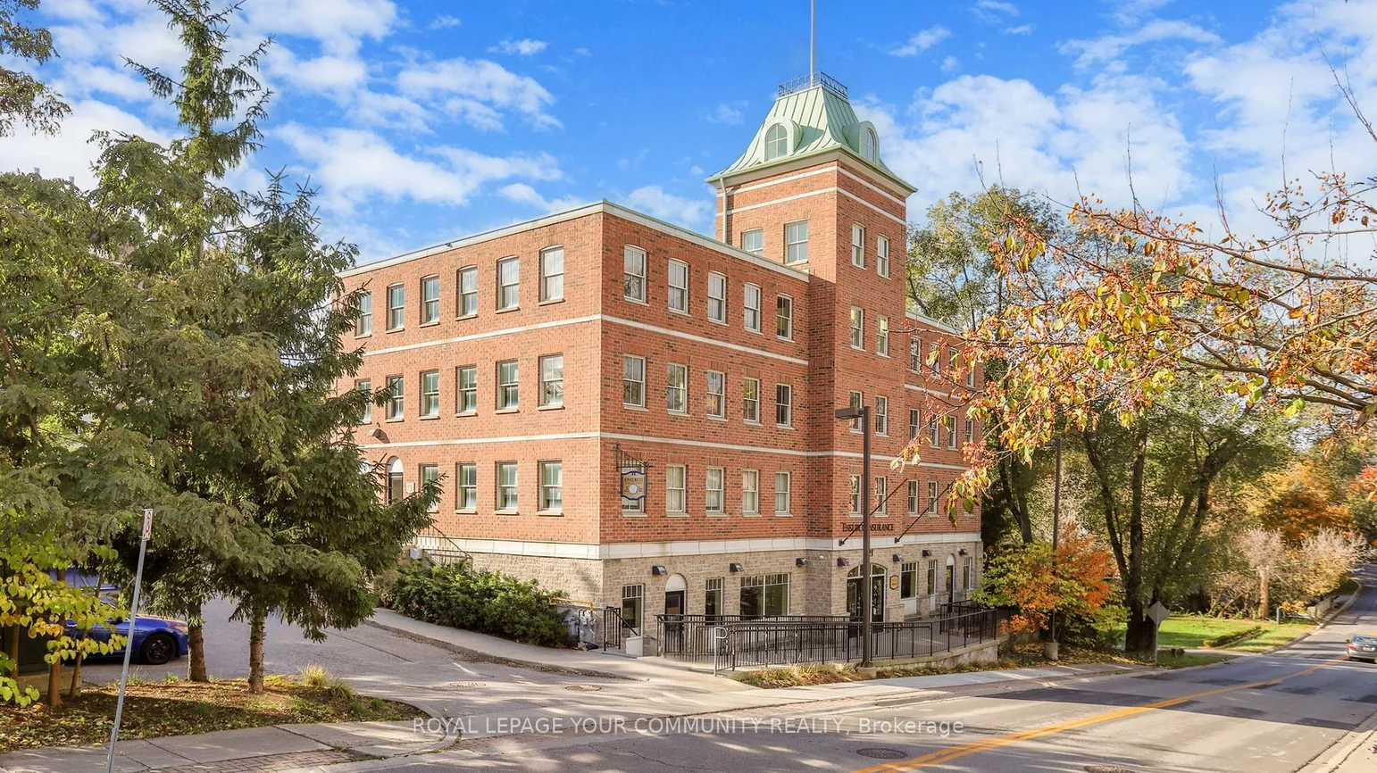 121, Robinson, Old Markham Village, Markham