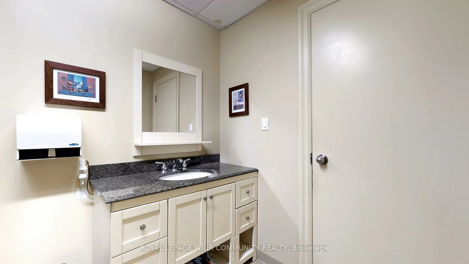 121, Robinson, Old Markham Village, Markham