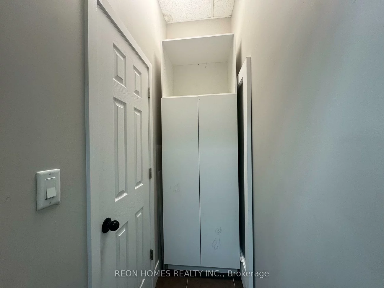 25, Karachi, Cedarwood, Markham